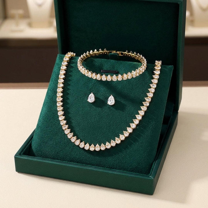 Gorgeous Round Cut Cubic Zirconia Bridal Set with Complete Accessories