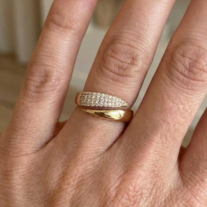 Chic Crossover Wrap Band
