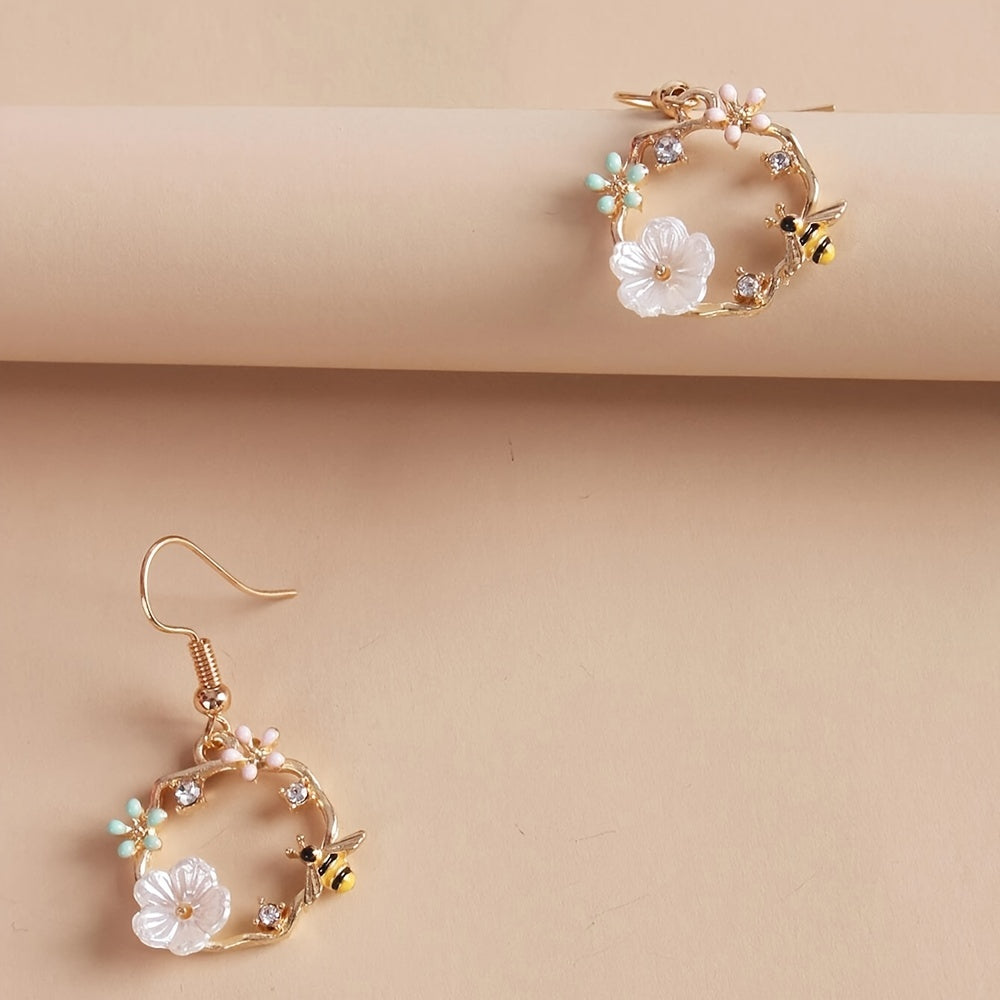 Bee-Inspired Wreath Needle Earrings
