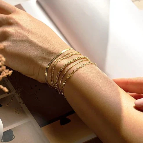 Isabella Vernetta bracelet collection