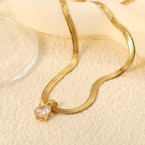 Chic Rhinestone Pendant Necklace