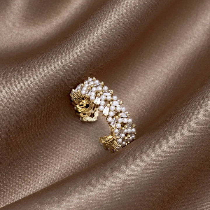 Sophisticated Gold Pearl Band