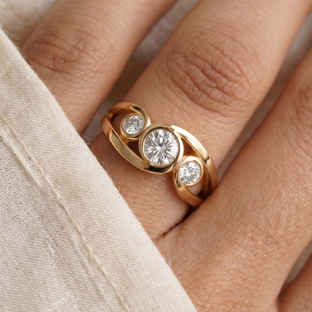 Vintage Gold-Finished Spiral Zirconia Ring