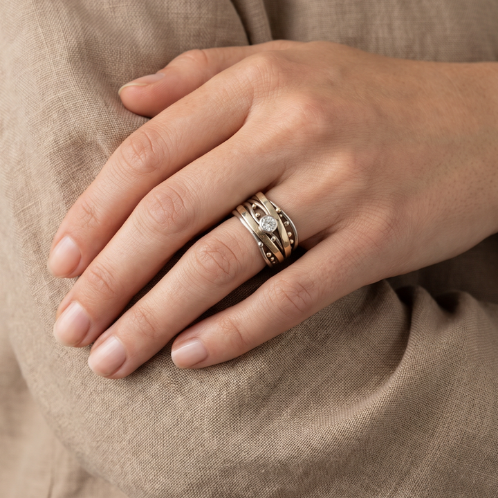 Royal - Vintage Gold Inlaid Zirconia Ring