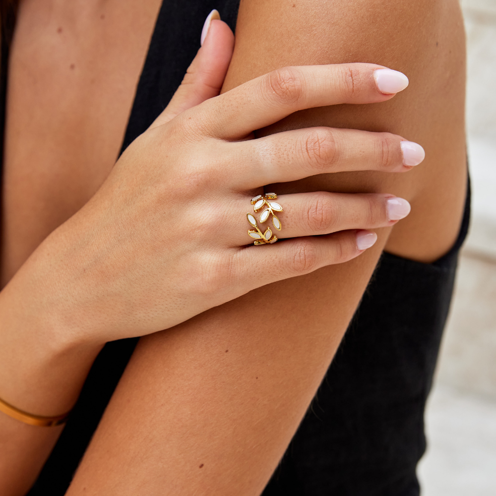 Golden Leaf-Inspired Ring Design