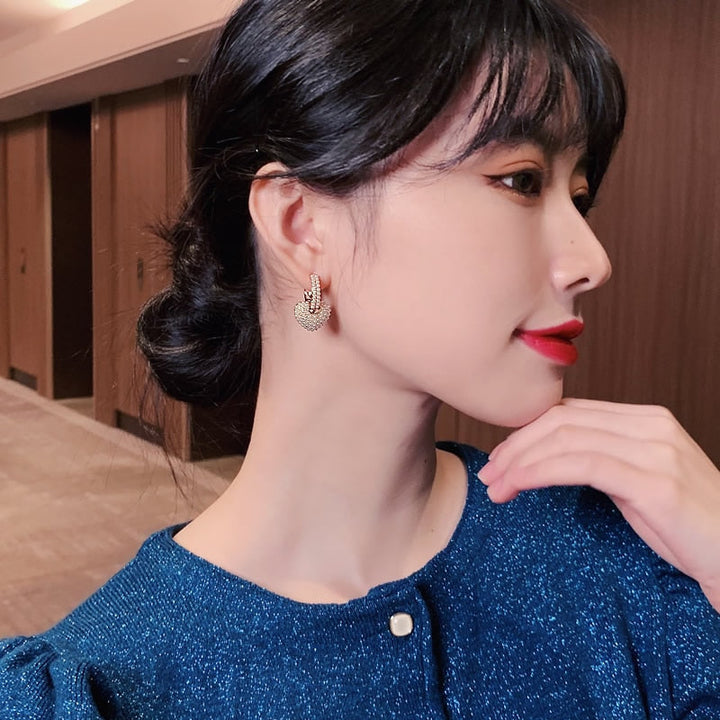 Radiant Pearl Earrings of Golden Affection