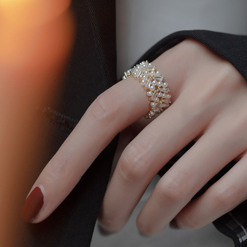 Sophisticated Gold Pearl Band