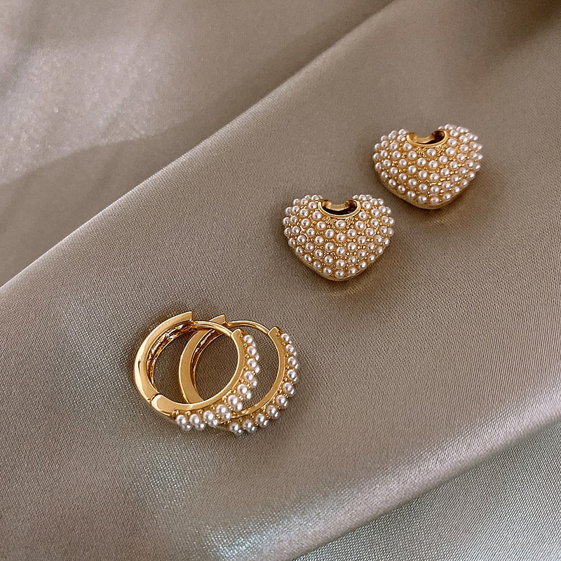 Radiant Pearl Earrings of Golden Affection