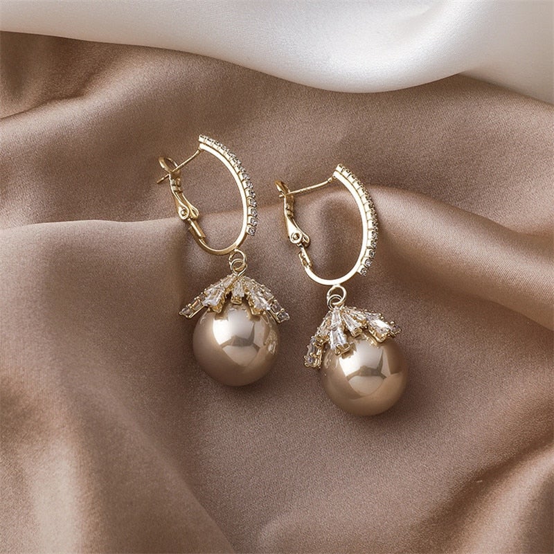 Malia Pearl Dangle Earrings