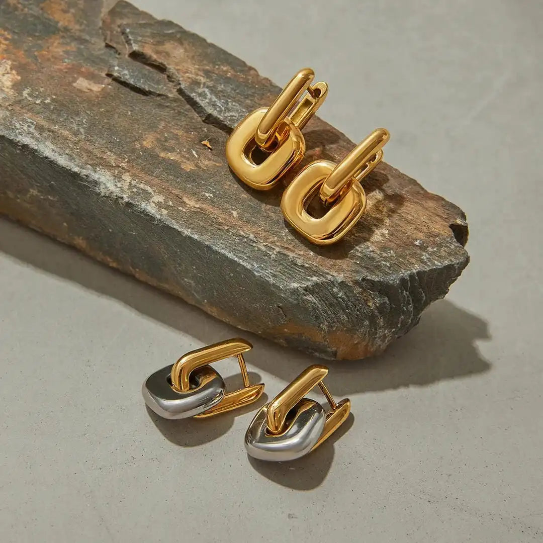 Chic Dual-Tone Gold Oval Earrings