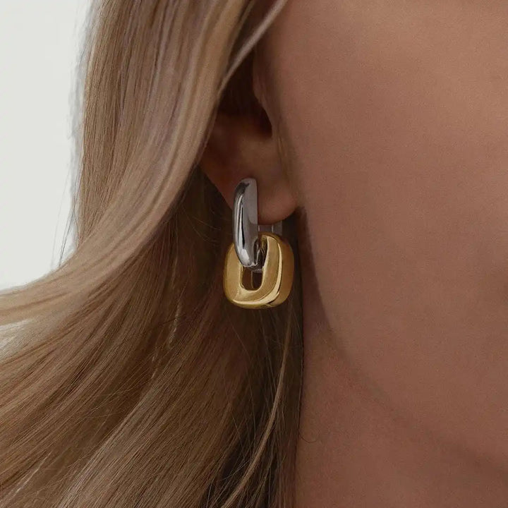 Chic Dual-Tone Gold Oval Earrings