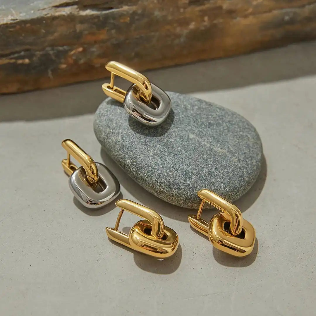 Chic Dual-Tone Gold Oval Earrings