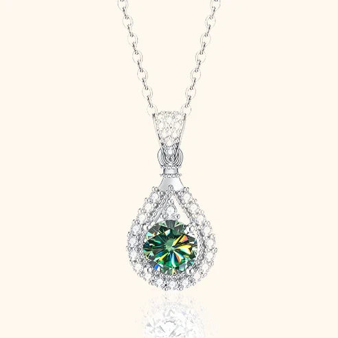 Alindra Voselle Pendant Necklace