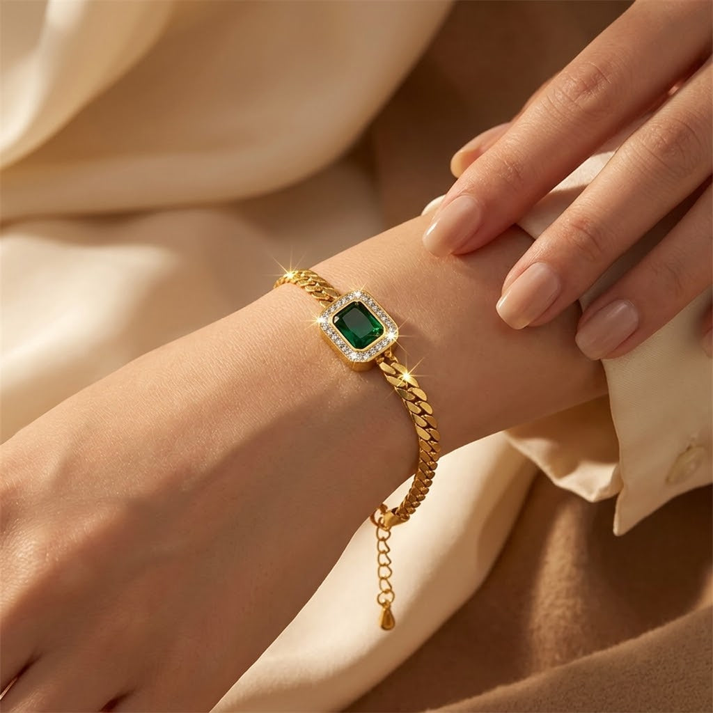 Emerald and Gold Link Bracelet