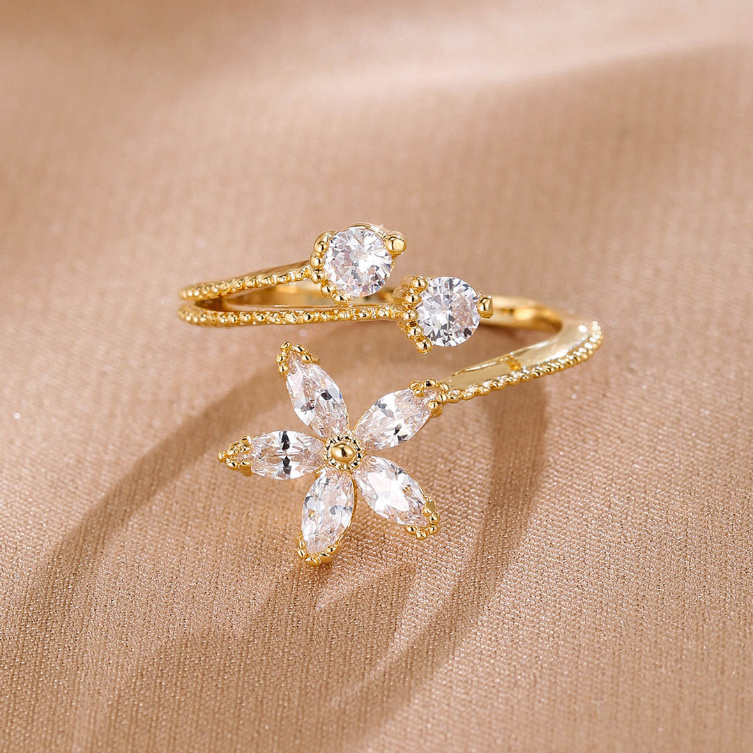 Zirconia Ring with Floral Inlay Design