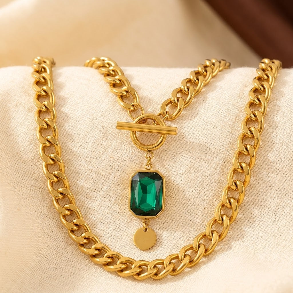 Emerald and Gold Chain Necklace