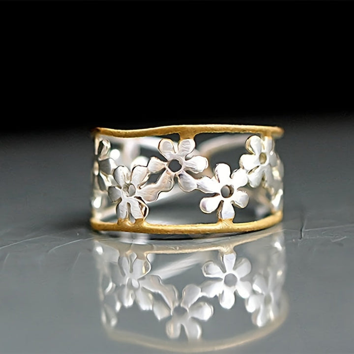 Elegant Enamel Daisy Band