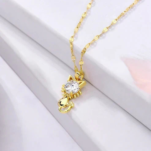 Gold-plated feline necklace adorned with zircon
