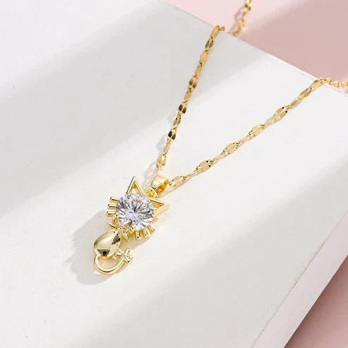 Gold-plated feline necklace adorned with zircon