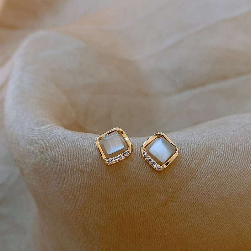 Elegant Gold Crescent Moon Crystal Earrings