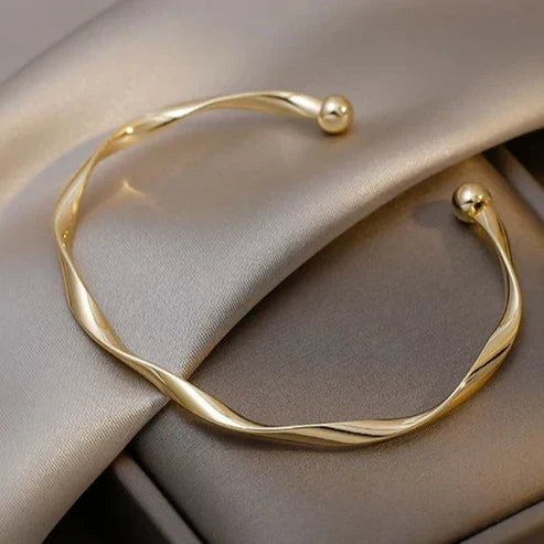 Chic Open Golden Cuff Bracelet