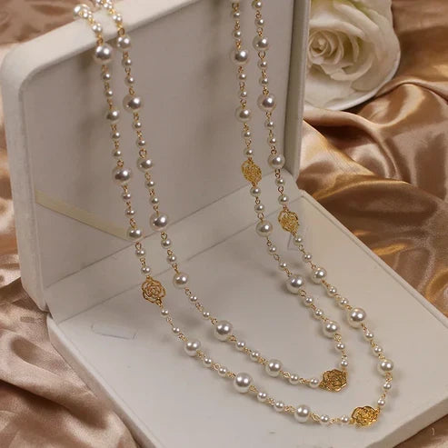 Sophisticated Pearl Necklace with Gold Accents