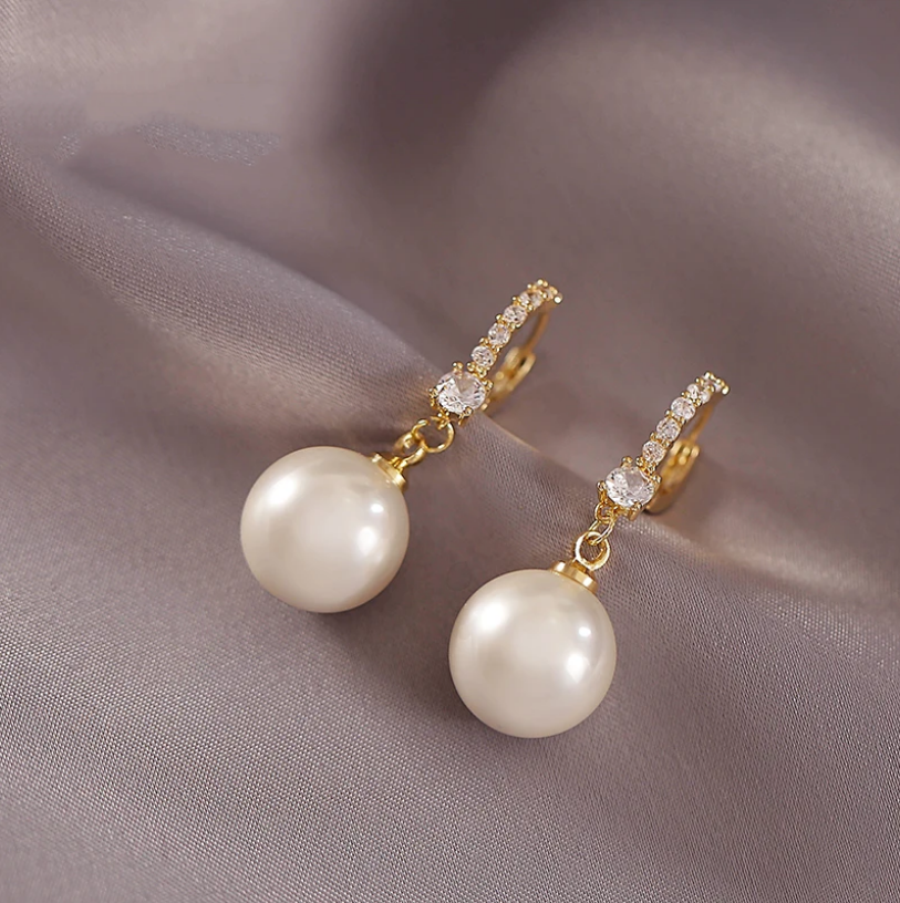 Elegant Gold Earrings with Pearls and Zirconia