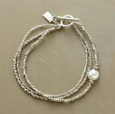 Vintage Pearl Bracelet Collection