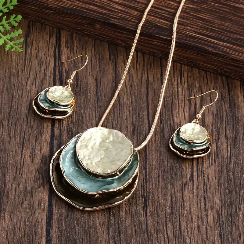 Vintage-Inspired Blue Gemstone Jewelry Set (Necklace & Earrings)