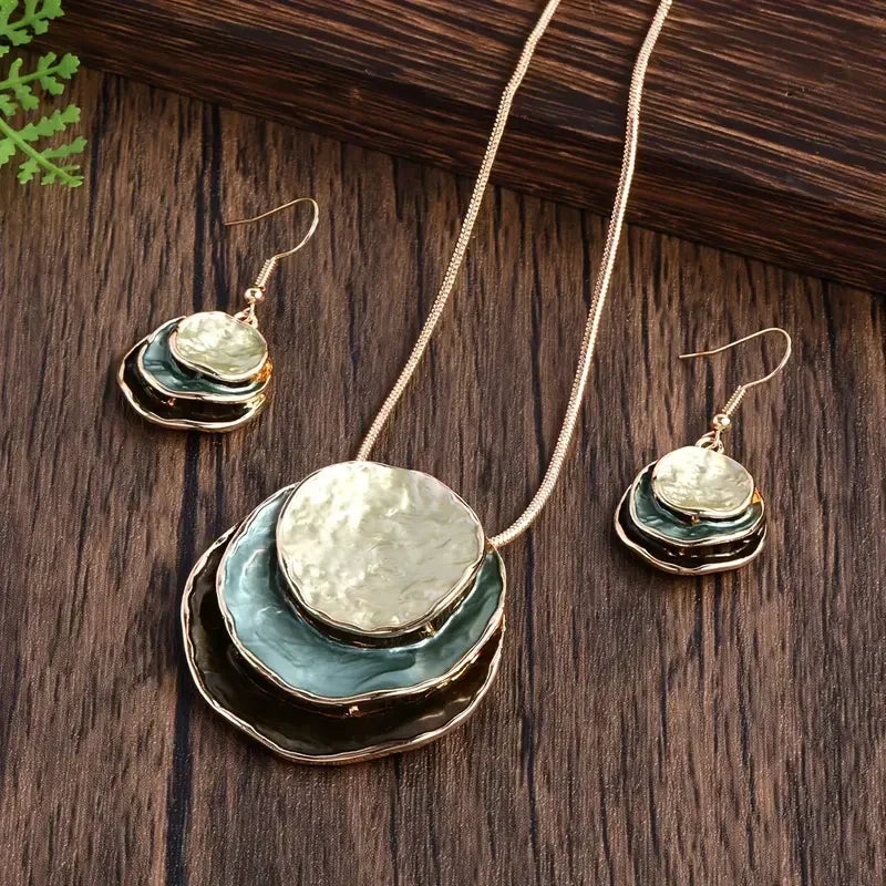 Retro-Style Blue Gemstone Jewelry Set (Necklace & Earrings)