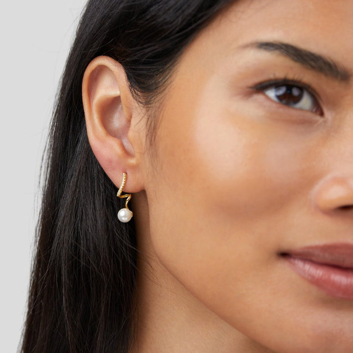 Lustrous Wave Pearl Earrings with Iridescent Finish